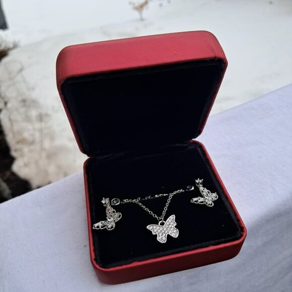 Silver Diamond Chain and Earrings Set😍😍😍 - Picture 1 of 4